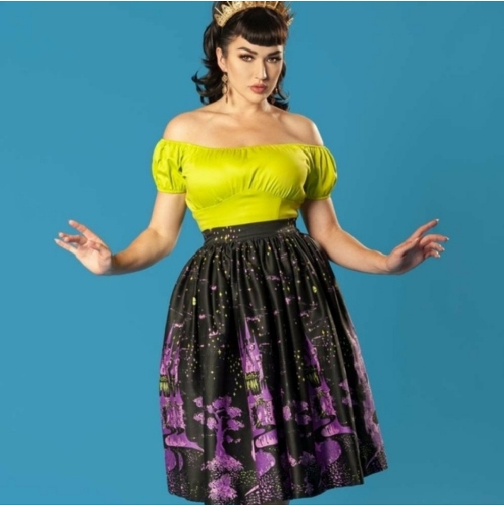 Pinup Girl Clothing Villain Castle Print XL
